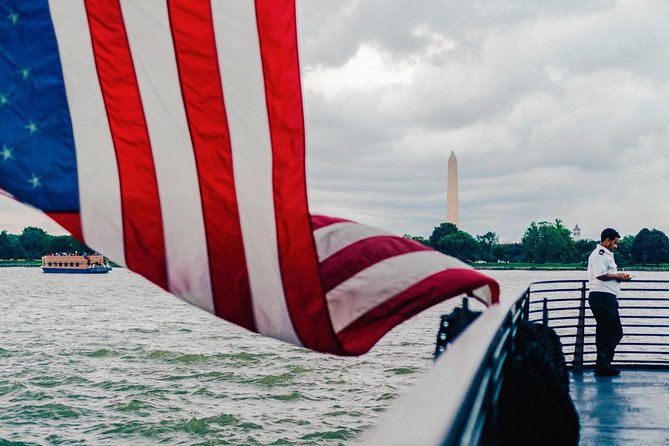City Cruises Washington DC: Premier Dinner Cruise - A moving dinner room on the Potomac