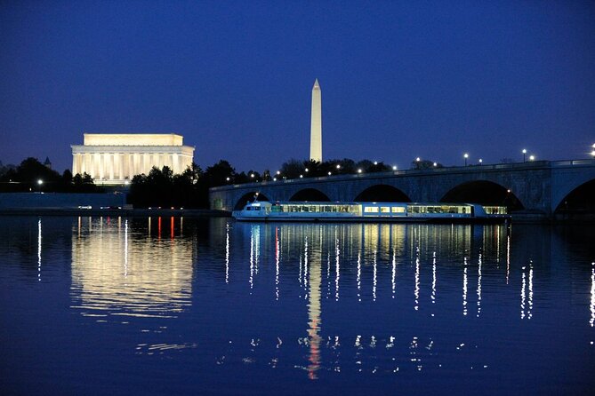 City Cruises Washington DC: Premier Dinner Cruise - From monuments to bridges along the route
