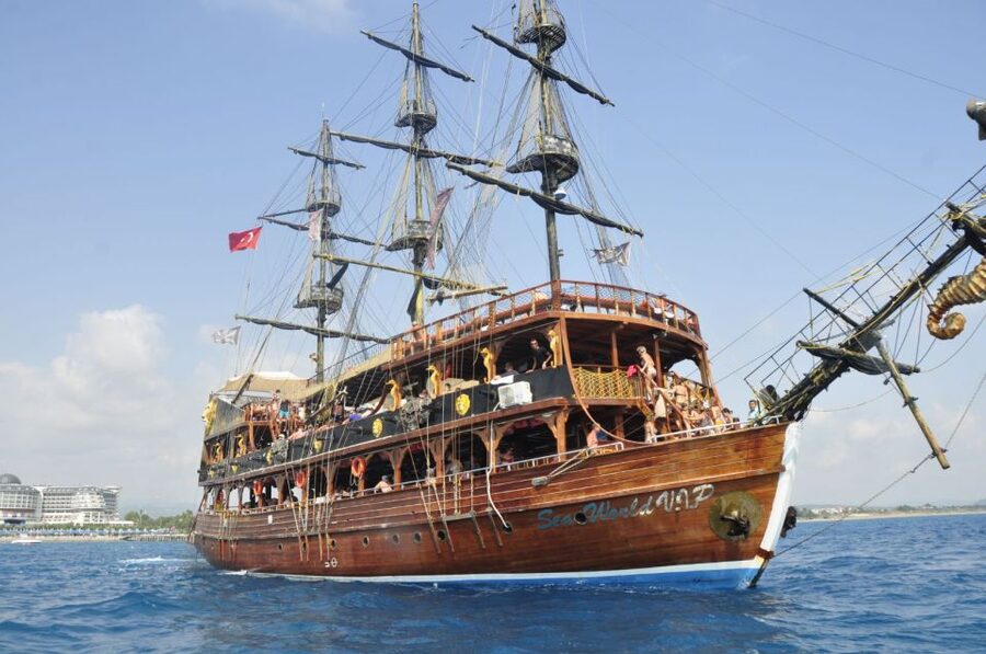 City of Side: Manavgat River Boat Lunch Cruise & Bazaar Tour - Comfort, mobility, and what to pack