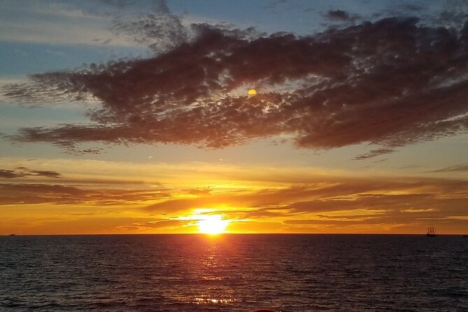 City Tour, Tequila tasting, Sunset Cruise & Dinner in Cabo San Lucas - The Arch cruise and Cabo’s signature view