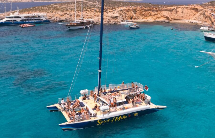 Comino: Blue Lagoon Catamaran Cruise with Lunch and Open Bar - What the open bar really adds