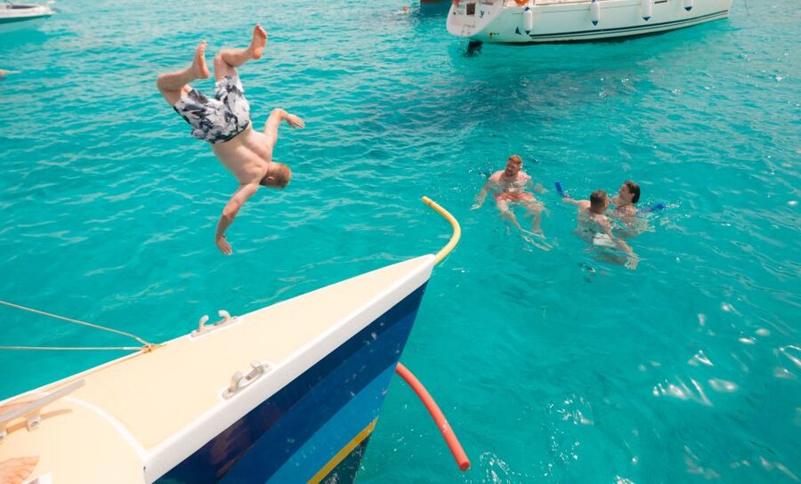 Comino: Blue Lagoon Catamaran Cruise with Lunch and Open Bar - Comfort, space, and what to pack