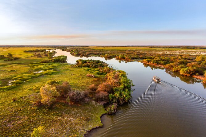Corroboree Billabong 2.5 hour Lunch Cruise - Looking for crocodiles in a natural setting