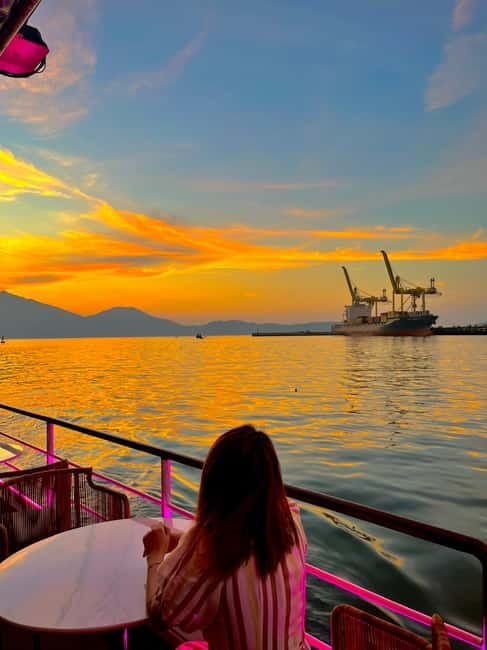 Da Nang: Experience a Magical Sunset Dinner Cruise in DN Bay - How the value compares at $16