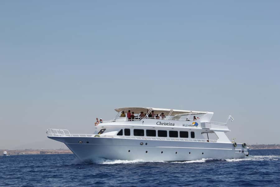 Dahab: luxury Snorkeling cruise with buffet lunch - Why the Number of Stops Matters