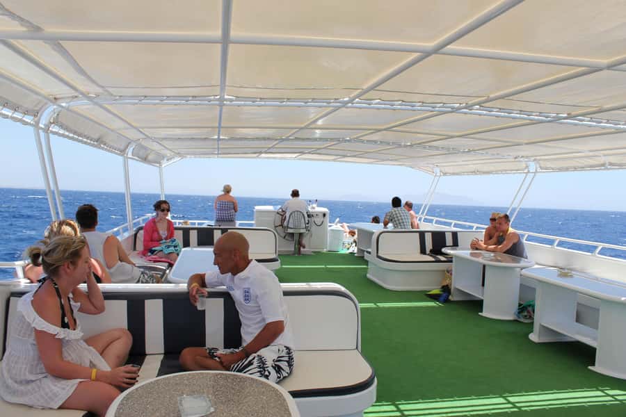Dahab: luxury Snorkeling cruise with buffet lunch - Lunch: Filling, Included, and Not Fine Dining