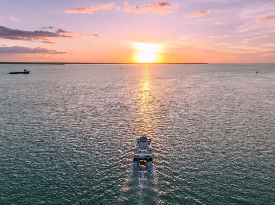 Darwin: Darwin Harbor Sunset Cruise with Buffet Dinner - Boarding at Stokes Hill Wharf at 5:30 PM