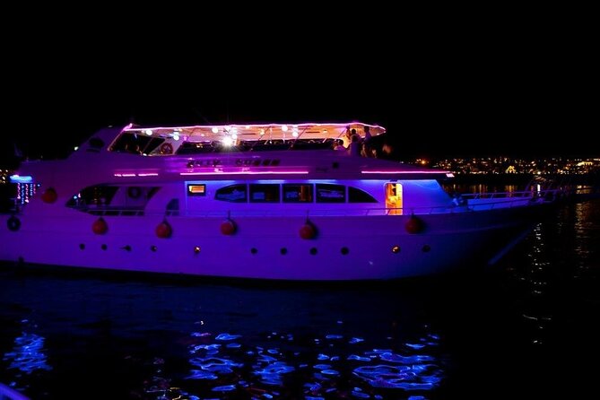 Dinner Cruise Full party & Show & Belly dancer in Sharm El Sheikh - Boarding the yacht and getting settled