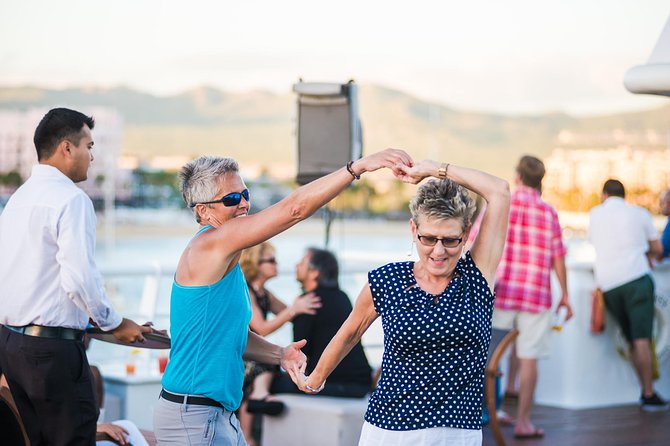 Dinner Cruise Tour in Cabo San Lucas with Tequila Tasting - Tequila tasting, with shopping attached