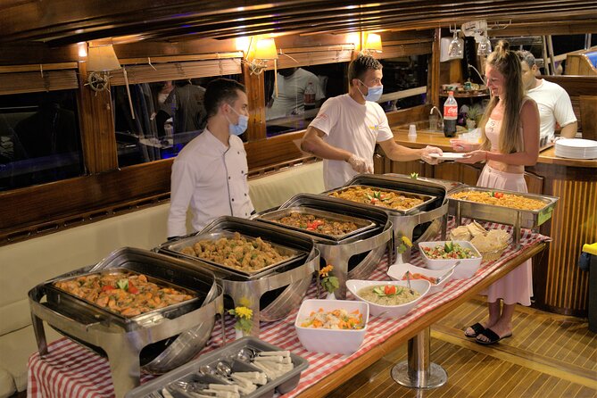 Dinner Cruise with Oriental Show & Seafood Buffet from Sharm El Sheikh - Is the $30 price good value?