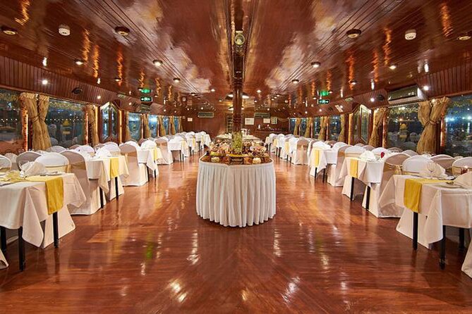 Dubai: 2-Hour Evening Dhow Cruise and Dinner - A two-hour dinner with Arabic and international choices