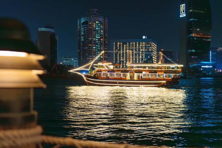 Dubai: Al Seef Largest Dhow Dinner Cruise with Live Show - Starting at Al Seef, Not Dubai Marina
