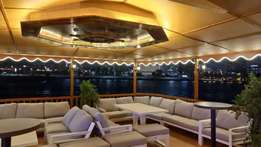 Dubai: Al Seef Largest Dhow Dinner Cruise with Live Show - Dinner on the Dhow