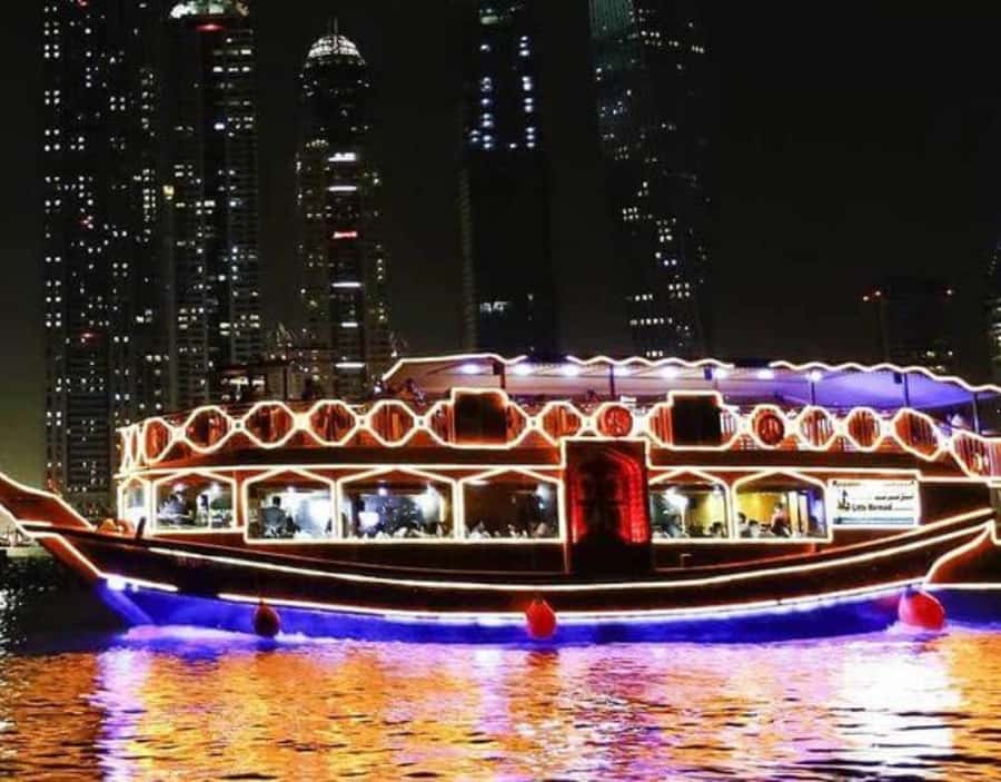 Dubai: Dhow Dinner Cruise on Creek or Marina with Live Shows - Pickup, timing, and practical planning