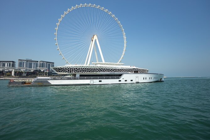 Dubai: Lotus Mega Yacht 3-Hours Dinner Cruise Tour - Boarding in Dubai Marina at 7:00 pm