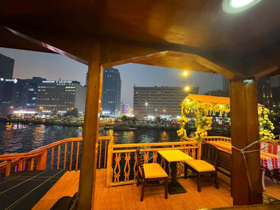 Dubai: Luxury Dinner Cruise with Live Music - Practical booking advice