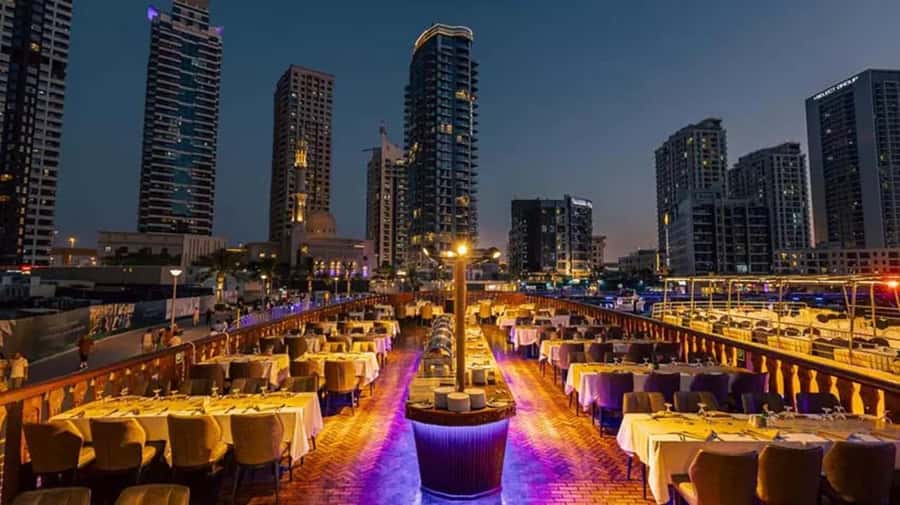 Dubai: Marina Dhow Dinner Cruise with Live Entertainment - Who will enjoy this dhow dinner cruise