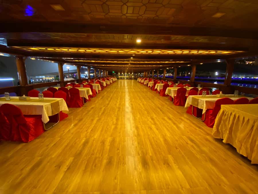 Dubai Marina: Dinner Cruise in a Traditional Boat - What You See Along the Two-Hour Route