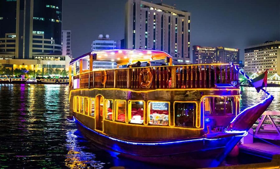 Dubai Marina Dinner Cruise – Live Show, AC & Open Bar - Live music and the mood onboard