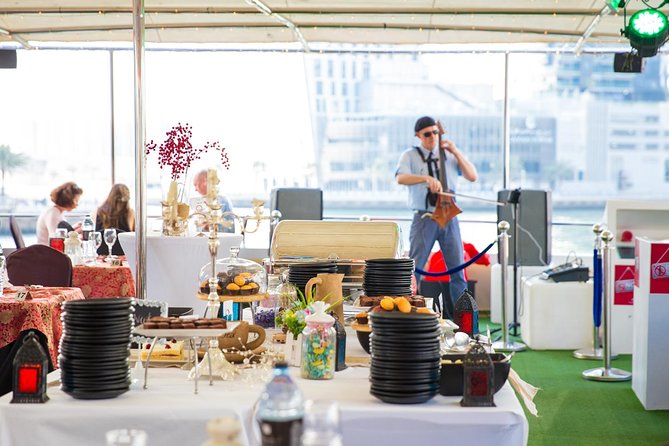 Dubai Marina Dinner Cruise with Live Music & Open Bar - Getting to Xclusive Yachts at Dubai Marina