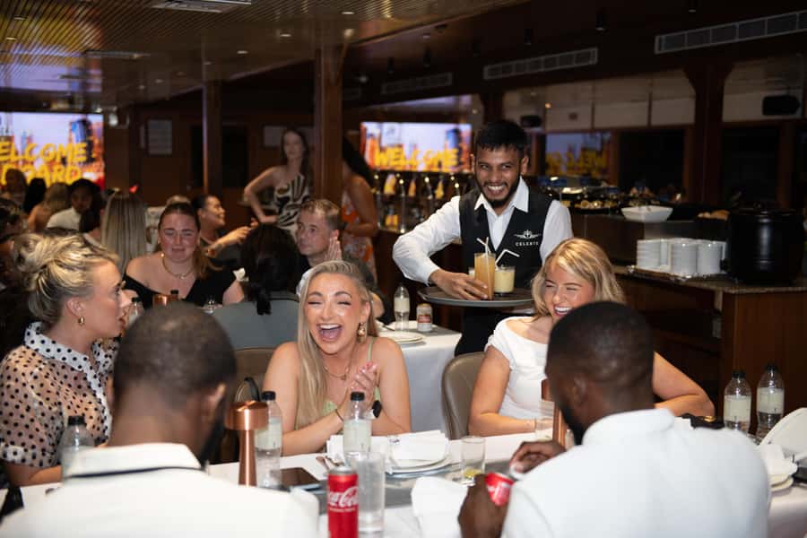 Dubai Marina: Luxury Dinner Cruise, Live Show, Open Bar & DJ - A skyline cruise that begins in Dubai Marina