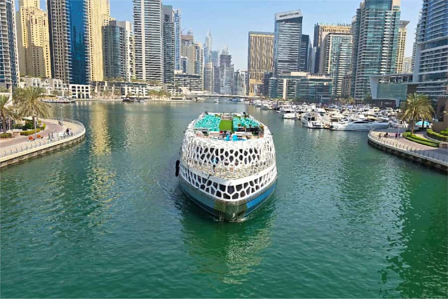 Dubai: Mega Yacht Dinner Cruise with Buffet - The route from Dubai Marina to Atlantis