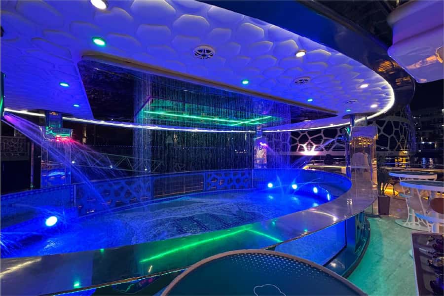 Dubai: Mega Yacht Dinner Cruise with Buffet - What dinner is like on board