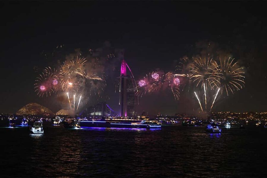 Dubai: NYE MegaYacht Lotus Fireworks & Dinner Cruise - The Fireworks Finale from the Water