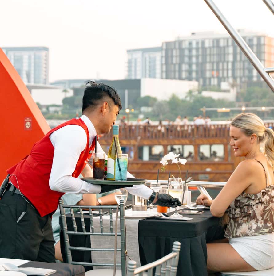 Dubai: Sunset or Dinner Cruise with Live Music & Open Bar - Should you book the Dubai Marina dinner cruise?