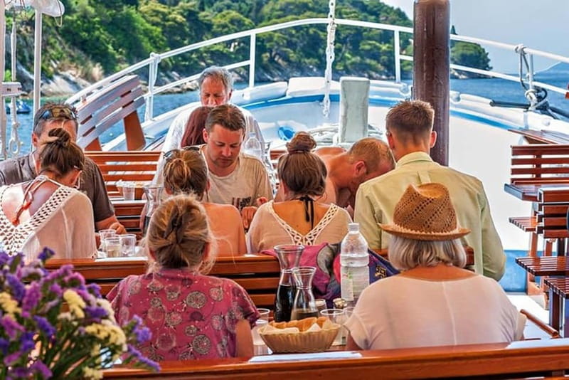 Dubrovnik: Elaphite Islands Cruise with Lunch and Drinks - What to bring and what to expect at sea