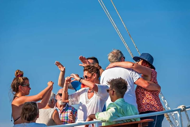 Dubrovnik: Elaphite Islands Cruise with Lunch and Drinks - Lopud: three hours for lunch, beach, and a walk