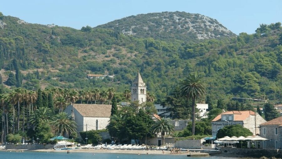 Dubrovnik: Elaphiti Islands Boat Cruise with Lunch & Drinks - What lunch is really like on board