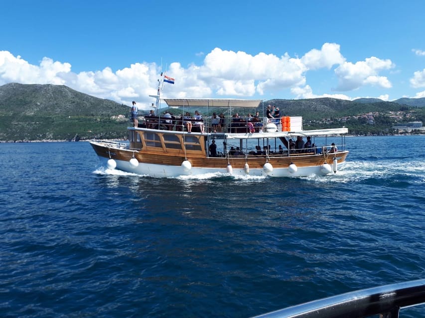 Dubrovnik: Elaphiti Islands Boat Cruise with Lunch & Drinks - Koločep: a short first taste of island life