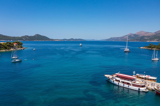 Dubrovnik: Elaphiti Islands Full-Day Cruise with Lunch - Šipan: lunch in Suđurađ and a taste of island life