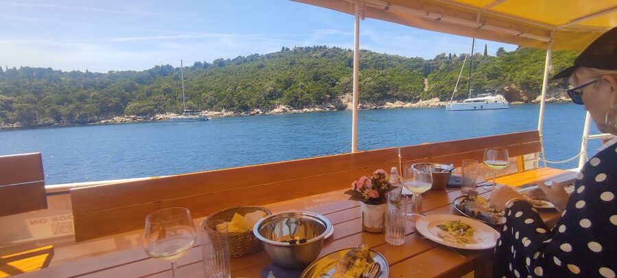 Dubrovnik: Old Town Cruise with Lunch - A small boat atmosphere, with weather caveats