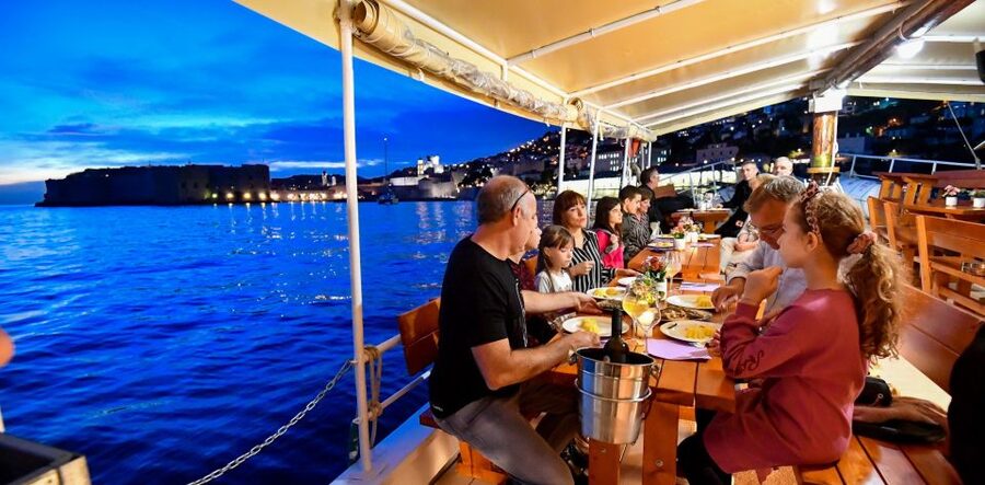 Dubrovnik: Sunset Dinner Cruise around the Old Town - How This Compares with an Old Town Dinner