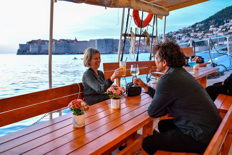 Dubrovnik: Sunset Dinner Cruise around the Old Town - Who Will Enjoy the Slavija Most