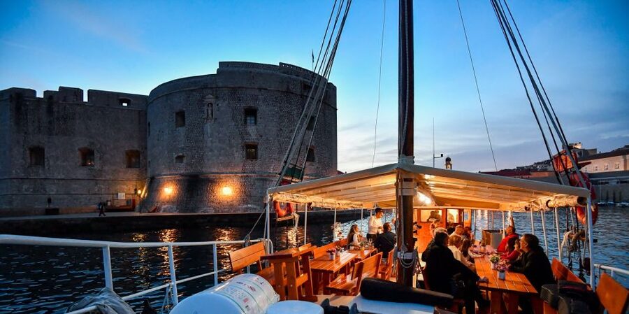 Dubrovnik: Sunset Dinner Cruise around the Old Town - Should You Book This Dubrovnik Sunset Cruise?