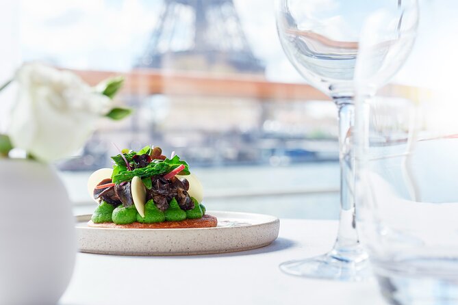 Early evening Dinner Cruise with drinks by Bateaux Parisiens - A French dinner with wine, not a tasting menu