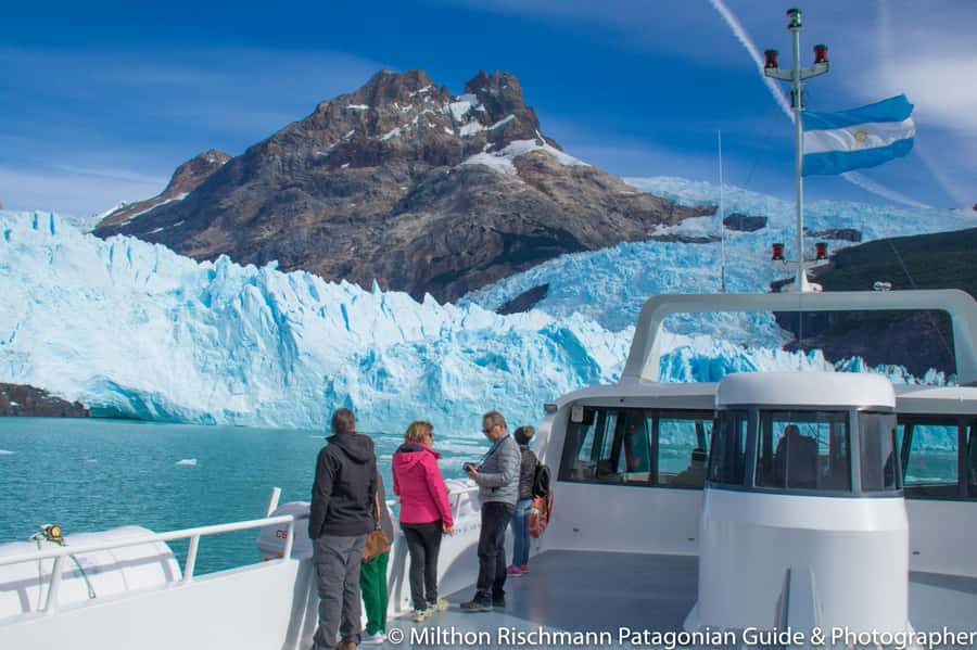 El Calafate: Gourmet Navigation Upsala & Spegazzini Glaciers - A shore walk at Las Vacas Bay