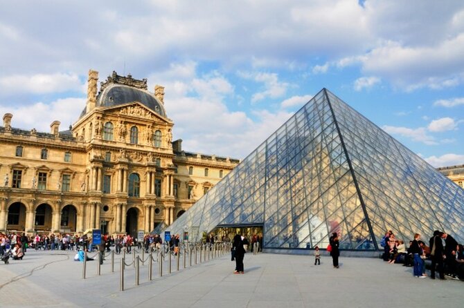 Escorted Paris Day Trip: Eiffel Tower, Notre Dame & Lunch Cruise - What the $533.01 price really covers