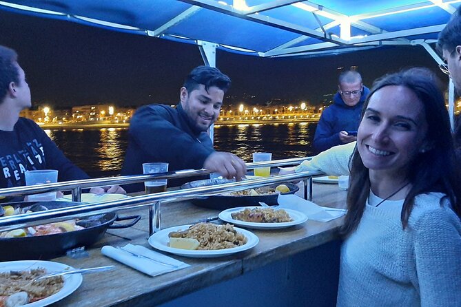 Evening Cruise with Dinner and Drinks in Barcelona - Who will enjoy this more?