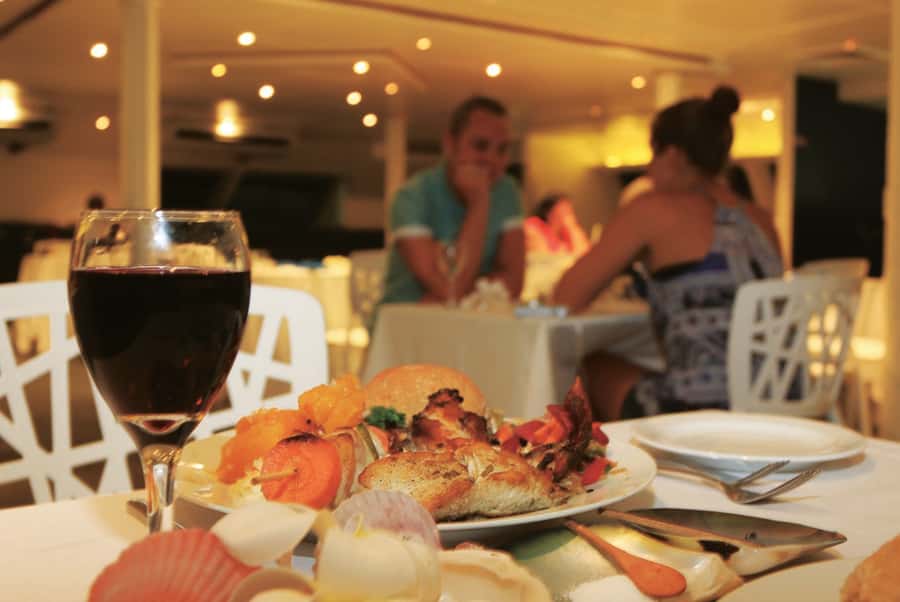 Fiji: Captain Cook Cruises Sunset Dinner Cruise - Music, singing, and Fijian dancing