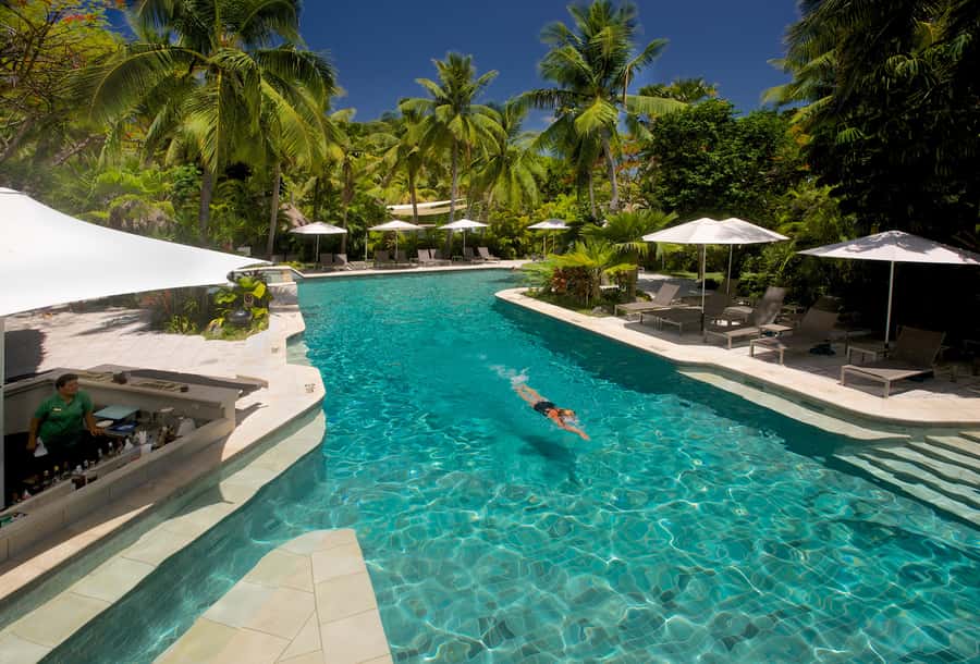 Fiji: Castaway Island Resort Day Cruise with Lunch - Snorkeling straight from the beach