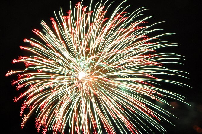 Friday Fireworks Dinner Sail from the Hilton Hawaiian Village - Why the fireworks view is the real draw