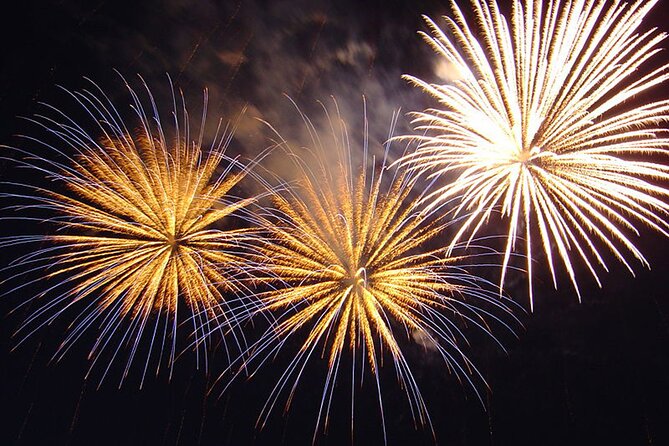 Friday Fireworks Dinner Sail from the Hilton Hawaiian Village - What rough water can mean for your evening