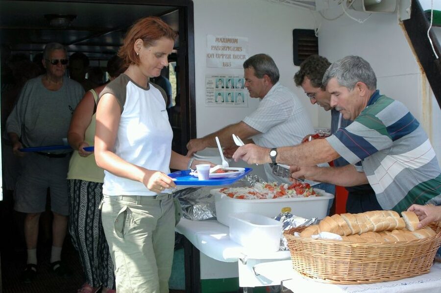 From Ag. Nikolaos: Spinalonga & Kolokytha Cruise with Lunch - Spinalonga: 90 minutes on a historic island