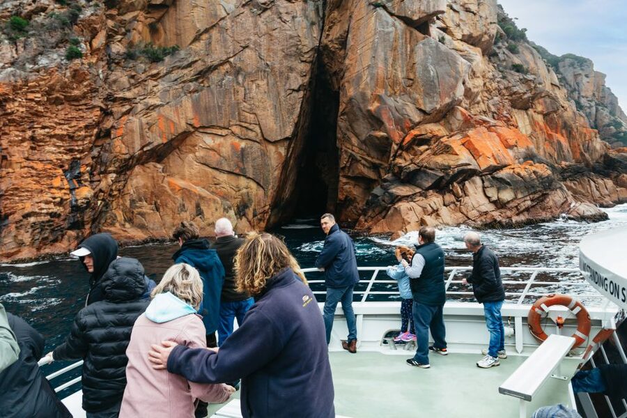 From Coles Bay: Wineglass Bay Cruise with Lunch - What the $141 price buys you