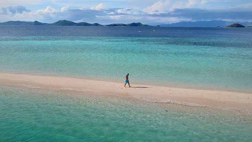 From Coron: Private Island-Hopping Cruise with Lunch - Leaving Coron for the Palawan islands