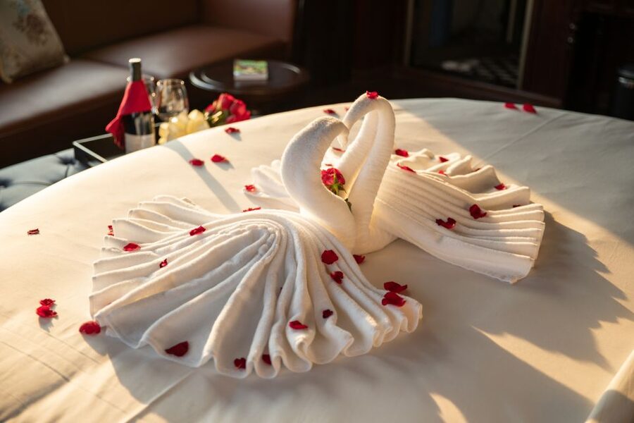 From Hanoi: 2-Day Lan Ha Bay Cruise with Meals and Cabin - Ba Trai Beach and the first water activities